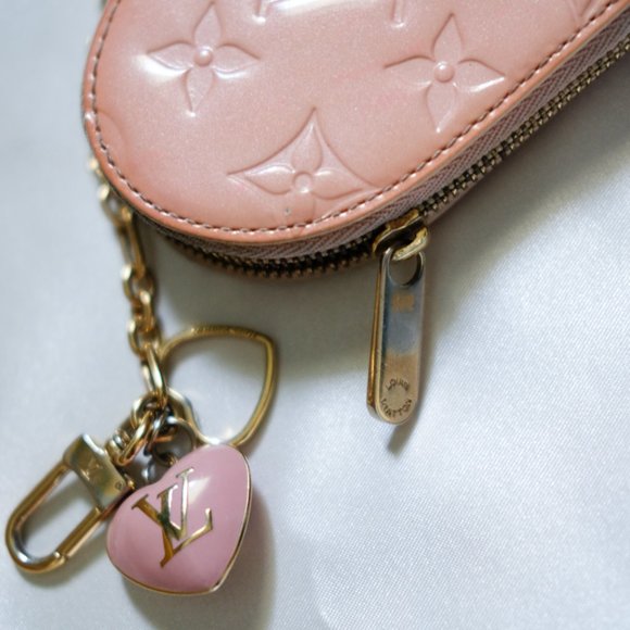 ✨ Authentic Louis Vuitton Vernis Light Pink Heart Coin Purse ✨ - Picture 5 of 6